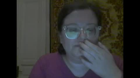 Snapshot of webgirl2 chatting on 09/24/25, 09:40 Marina online show from 09/24/25, 09:40