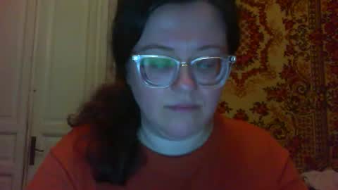 Snapshot of webgirl2 chatting on 11/16/25, 10:15 Marina online show from 11/16/25, 10:15