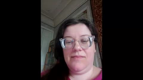 Snapshot of webgirl2 chatting on 11/17/25, 12:44 Marina online show from 11/17/25, 12:44