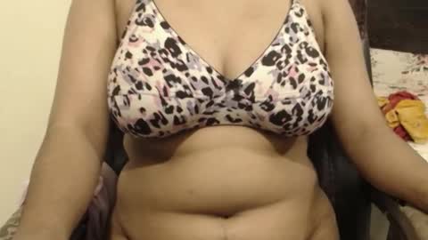 mina online show from 12/02/25, 07:09