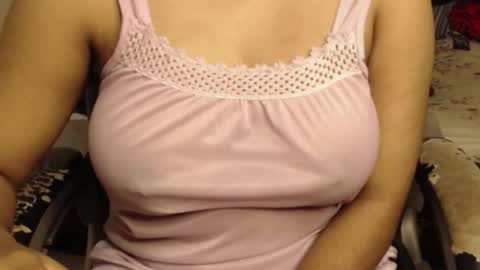 Snapshot of webshowxxx chatting on 01/12/26, 10:15 mina online show from 01/12/26, 10:15