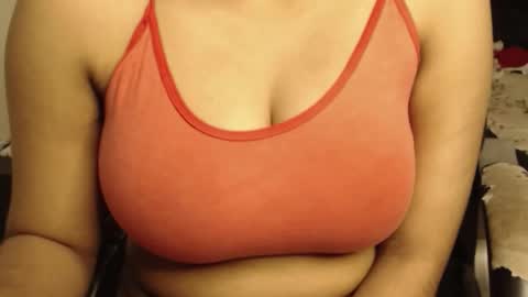 Snapshot of webshowxxx chatting on 01/14/26, 02:01 mina online show from 01/14/26, 02:01