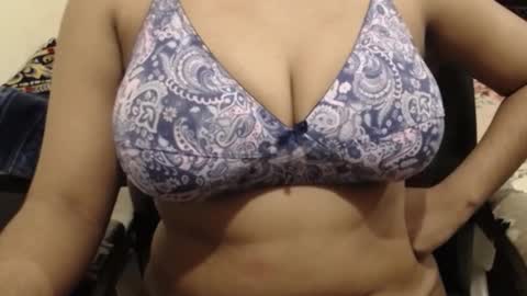 Snapshot of webshowxxx chatting on 02/05/26, 10:31 mina online show from 02/05/26, 10:31