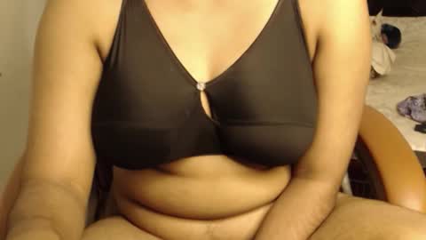 Snapshot of webshowxxx chatting on 03/04/26, 03:40 mina online show from 03/04/26, 03:40