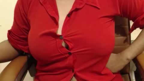 Snapshot of webshowxxx chatting on 03/06/26, 08:33 mina online show from 03/06/26, 08:33