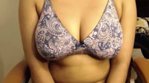 Snapshot of webshowxxx chatting on 03/08/26, 08:29 mina online show from 03/08/26, 08:29