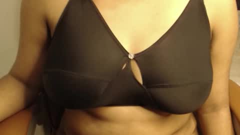 Snapshot of webshowxxx chatting on 03/12/26, 02:56 mina online show from 03/12/26, 02:56