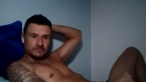 Snapshot of weci77 chatting on 07/11/26, 12:02 weci77 online show from 07/11/26, 12:02