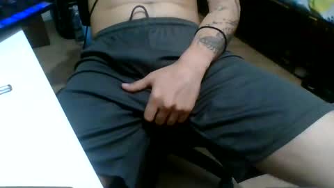 Snapshot of weed207 chatting on 03/07/25, 02:12 weed207 online show from 03/07/25, 02:12