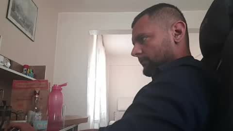 Snapshot of weezing442 chatting on 12/15/24, 07:02 alp online show from 12/15/24, 07:02