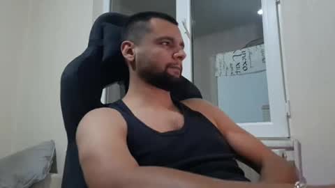 Snapshot of weezing442 chatting on 12/15/24, 03:53 alp online show from 12/15/24, 03:53