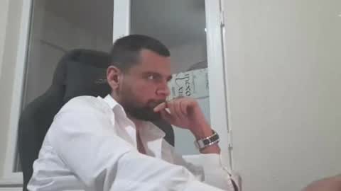 Snapshot of weezing442 chatting on 12/21/24, 03:53 alp online show from 12/21/24, 03:53