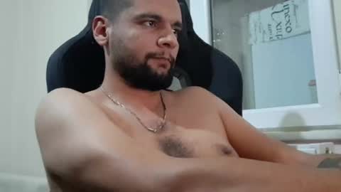 Snapshot of weezing442 chatting on 01/10/25, 06:38 alp online show from 01/10/25, 06:38