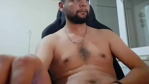 Snapshot of weezing442 chatting on 01/14/25, 06:17 alp online show from 01/14/25, 06:17