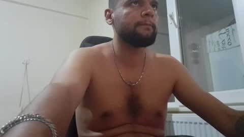 Snapshot of weezing442 chatting on 02/17/25, 09:30 alp online show from 02/17/25, 09:30