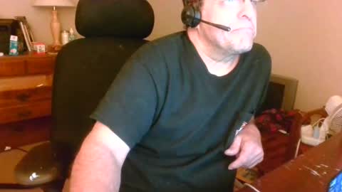 Snapshot of welderod chatting on 06/28/26, 06:41 welderod online show from 06/28/26, 06:41