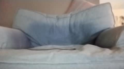 Snapshot of welldny chatting on 11/16/25, 06:46 welldny online show from 11/16/25, 06:46