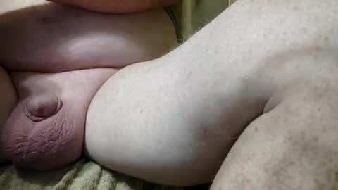 Snapshot of wellequipdhunter90210 chatting on 03/15/26, 05:08 wellequiodhunter90210 online show from 03/15/26, 05:08