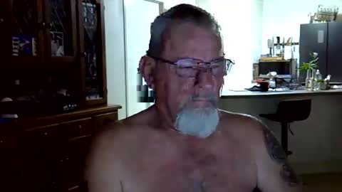 Snapshot of wellhelloo chatting on 02/14/26, 06:37 Wellhelloo online show from 02/14/26, 06:37