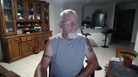 Snapshot of wellhelloo chatting on 02/24/26, 07:01 Wellhelloo online show from 02/24/26, 07:01