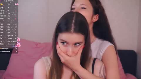 Nora online show from 11/05/25, 07:25