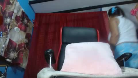 Wendy online show from 11/19/25, 10:48