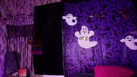 WEN SHENG online show from 10/31/25, 07:37