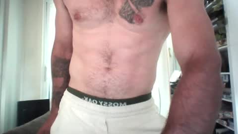 Snapshot of werkout89 chatting on 07/08/26, 12:48 Werkout89 online show from 07/08/26, 12:48