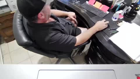 Snapshot of wes40960 chatting on 10/10/25, 08:08 wes40960 online show from 10/10/25, 08:08