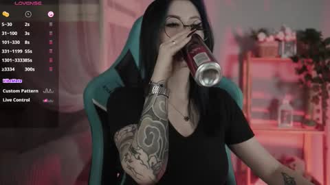 little girl who is always rightLisa online show from 10/25/25, 01:24