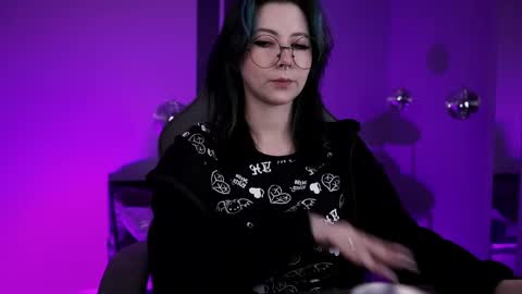 little girl who is always rightLisa online show from 03/01/26, 01:18