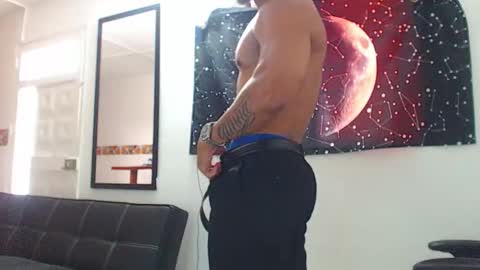 Wesley Rogger online show from 11/15/25, 04:58