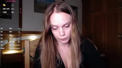 Lana online show from 10/07/25, 06:16