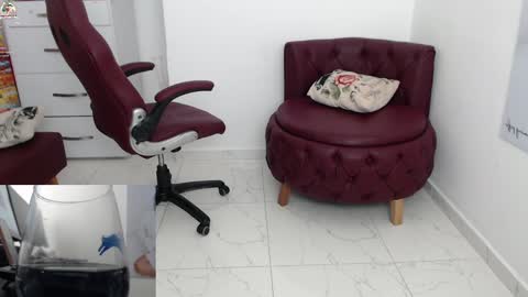 Snapshot of wet_liss chatting on 01/03/25, 01:38 Diva online show from 01/03/25, 01:38