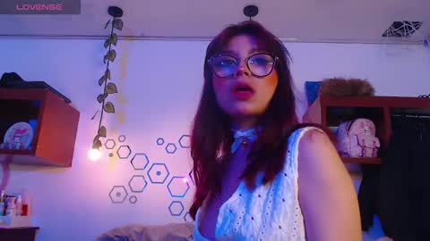 Snapshot of wet_valery chatting on 09/17/25, 10:28 Valery online show from 09/17/25, 10:28