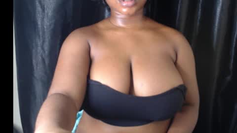 Snapshot of wet_xxpussy55 chatting on 12/14/25, 11:31 Sonia online show from 12/14/25, 11:31