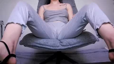 Beatrice Moan from LovenseWet from Tip MenuOpen for Private online show from 05/17/26, 09:44