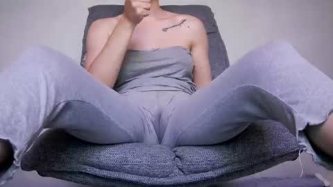 Beatrice Moan from LovenseWet from Tip MenuOpen for Private online show from 06/22/26, 09:34