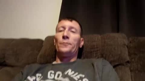 Snapshot of wetduck77777 chatting on 12/20/25, 12:34 wetduck77777 online show from 12/20/25, 12:34