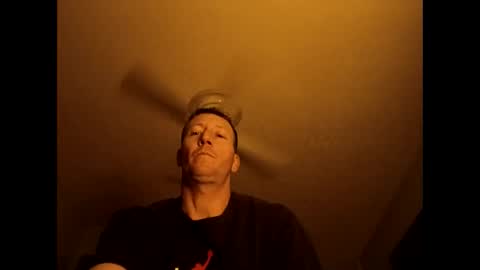 Snapshot of wetduck77777 chatting on 02/16/26, 07:48 wetduck77777 online show from 02/16/26, 07:48