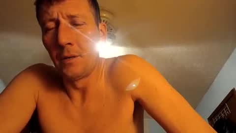 Snapshot of wetduck77777 chatting on 02/21/26, 09:32 wetduck77777 online show from 02/21/26, 09:32