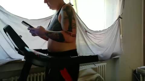 Snapshot of wetgerman2 chatting on 05/25/26, 11:49 Wetgerman online show from 05/25/26, 11:49