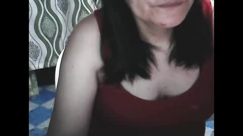 Snapshot of wethornypussy4u chatting on 02/19/26, 07:10 wethornypussy4u online show from 02/19/26, 07:10