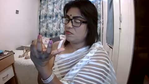 Snapshot of wetindian1971 chatting on 03/12/26, 09:59 kavita online show from 03/12/26, 09:59