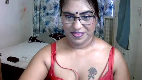 Snapshot of wetindian1971 chatting on 07/28/26, 10:21 kavita online show from 07/28/26, 10:21