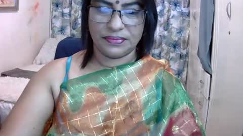 Snapshot of wetindian1971 chatting on 08/04/26, 07:44 kavita online show from 08/04/26, 07:44