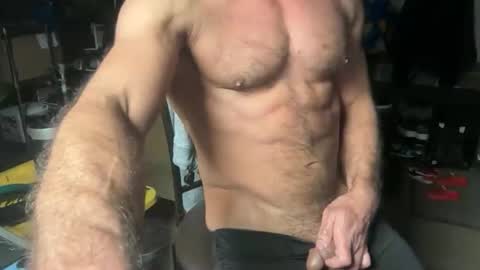 Snapshot of whackingmywilly chatting on 12/20/25, 11:34 whackingmywilly online show from 12/20/25, 11:34