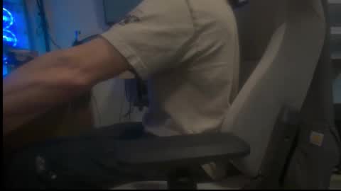 Snapshot of whardy091 chatting on 11/28/25, 01:41 ShyGuy online show from 11/28/25, 01:41