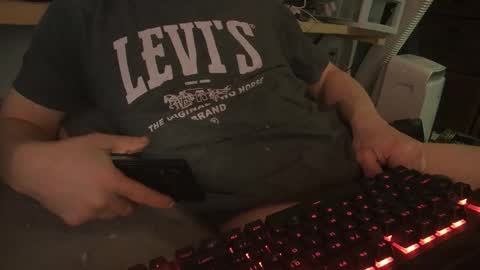 Snapshot of whardy091 chatting on 03/04/26, 06:41 ShyGuy online show from 03/04/26, 06:41