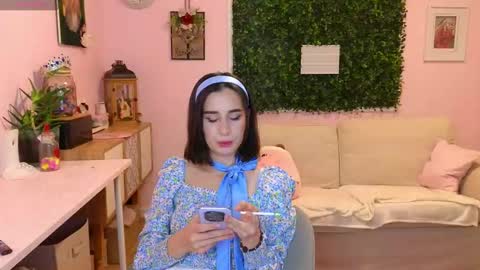 Snapshot of whats_her_name chatting on 02/09/26, 11:31 Victoria Maria online show from 02/09/26, 11:31